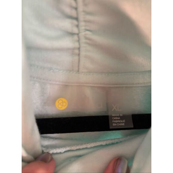 Zella Sweatshirt - Picture 2 of 4